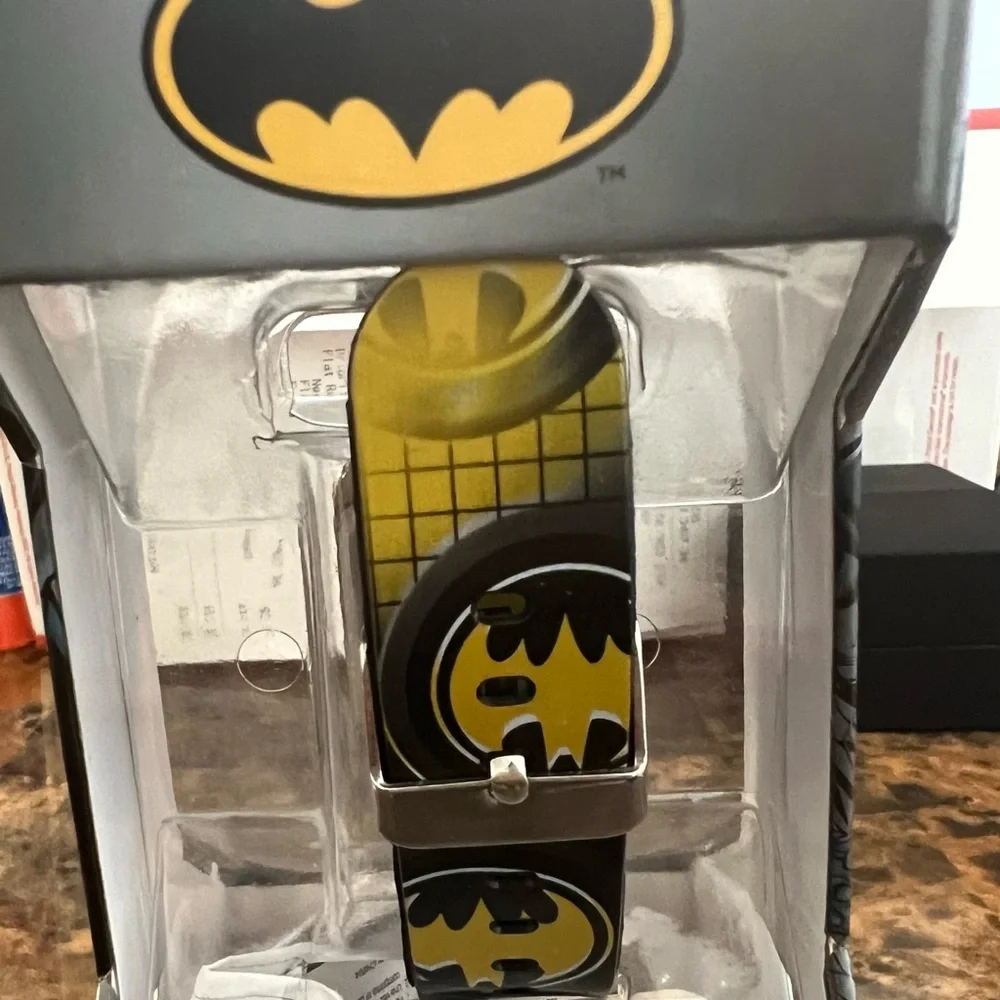 Batman Touchscreen Smartwatch Iconic Wearable NIB